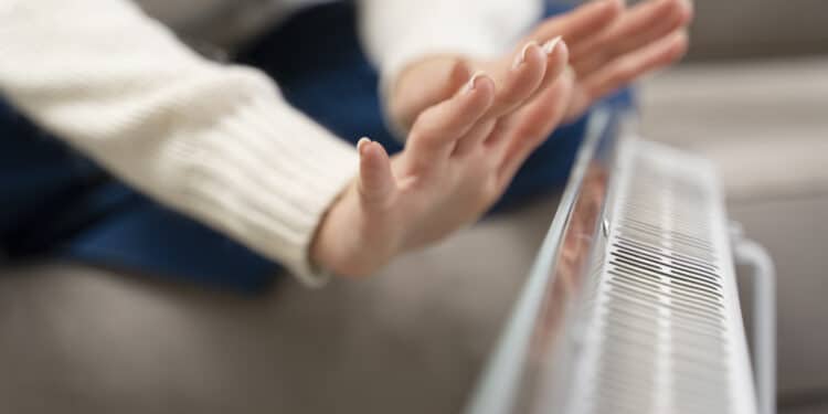 Los consejos de la Comunidad de Madrid para prevenir riesgos con los aparatos de calefacción y las conducciones de agua durante la ola de frío