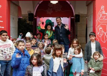 La Comunidad de Madrid habilita el servicio 012 Reyes Magos para que los niños puedan hablar con un Paje Real