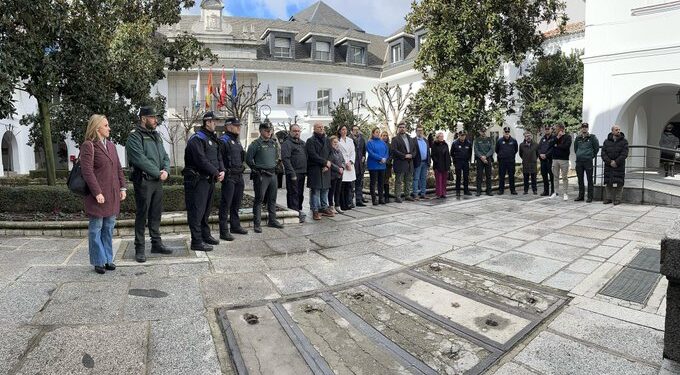 El Ayuntamiento de Majadahonda se suma al minuto de silencio en memoria de los Guardias Civiles asesinados en Barbate