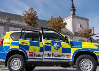 Huyen tras robar cinco móviles en Pozuelo y la Policía Local los persigue hasta Las Rozas