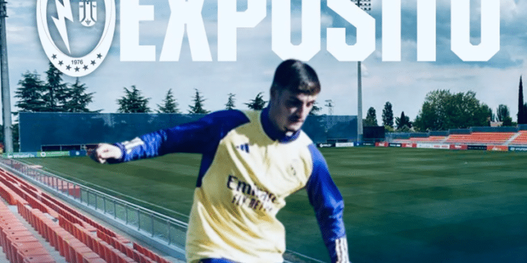 El centrocampista Samu Expósito llega cedido al Rayo Majadahonda