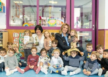 La “mejor profesora del mundo” imparte clases en la escuela infantil Los Madroños de Pozuelo