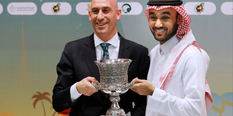 La juez de Majadahonda que investiga la gestión de Rubiales deja en libertad al abogado externo de la Federación