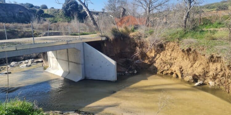 Las obras de adecuación del pontón del arroyo del Plantío cortarán el acceso peatonal y rodado a la zona