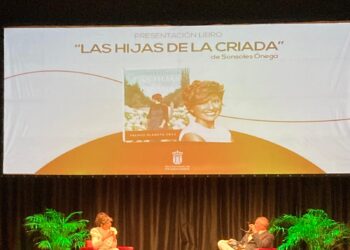 Sonsoles Ónega: “Me dirijo a un público femenino con mucho gusto y de forma reverencial”