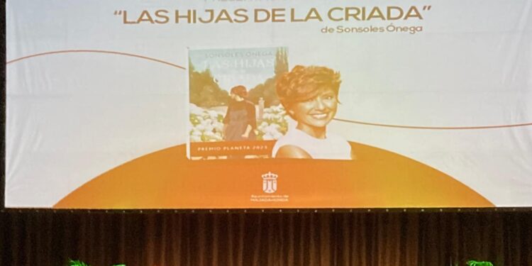 Sonsoles Ónega: “Me dirijo a un público femenino con mucho gusto y de forma reverencial”