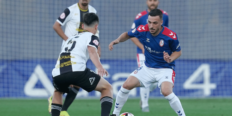 El Rayo Majadahonda suma un punto sin goles frente al Tarazona en su lucha por la permanencia