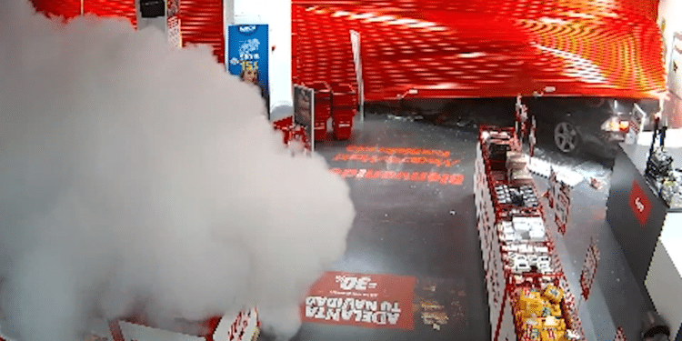 Desmantelado un grupo de aluniceros que robaba en grandes superficies utilizando mazas | VÍDEO