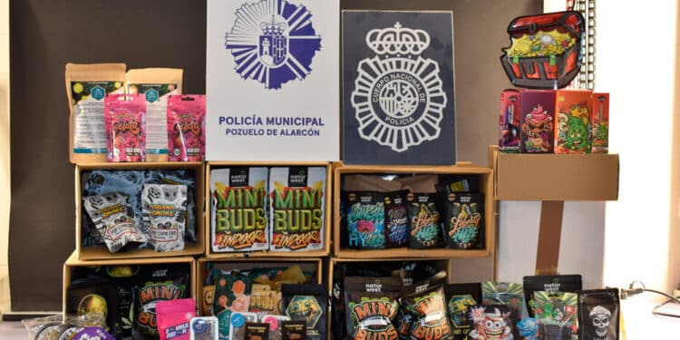 La Policía Municipal de Pozuelo de Alarcón interviene una tienda encubierta de productos derivados del cannabis