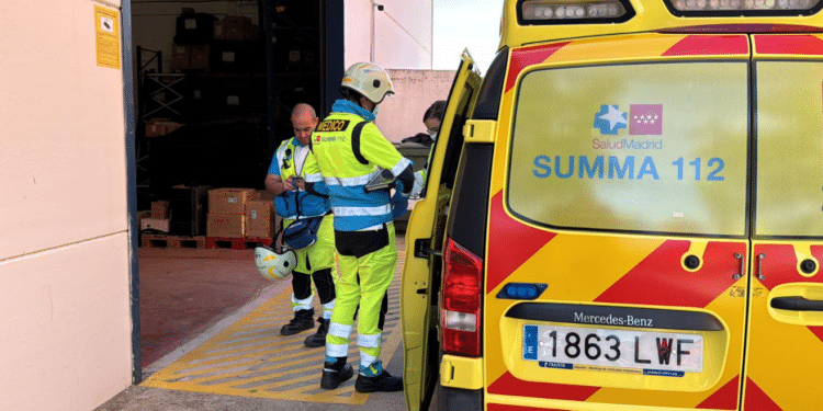 Un trabajador muere tras caer del techo de una nave en Boadilla del Monte