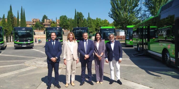 La Comunidad de Madrid incorpora 73 autobuses interurbanos híbridos a las rutas de Majadahonda, Las Rozas y Pozuelo
