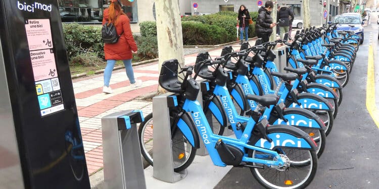 Pozuelo avanza para implementar el servicio de alquiler de bicicletas eléctricas de Madrid: BiciMad