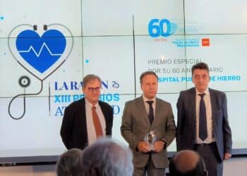 El hospital Puerta de Hierro recibe un premio a toda su trayectoria otorgado por La Razón