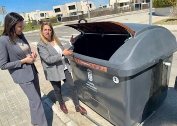 Majadahonda estrena recogida de basura orgánica con los nuevos contenedores marrones