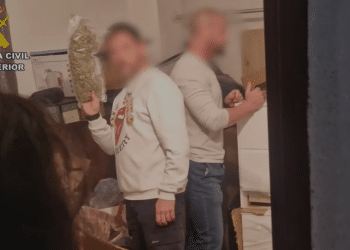 La Guardia Civil interviene 6 kilogramos de marihuana y 65 de hachís del interior de un trastero de Las Rozas | Vídeo