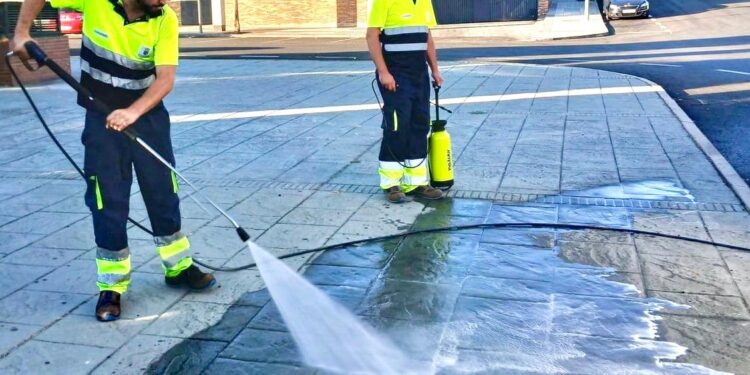 Así es el nuevo sistema de fregado las calles de Majadahonda