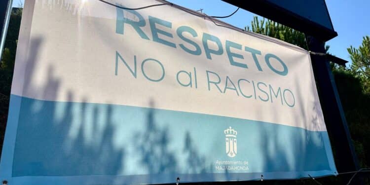 “RESPETO: NO al racismo”: la campaña contra el racismo en el deporte de Majadahonda