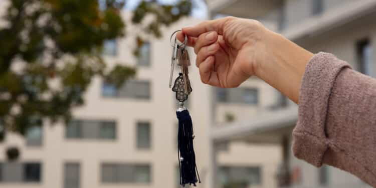La Comunidad de Madrid compra 175 nuevas viviendas para ofrecer un alquiler social a familias vulnerables