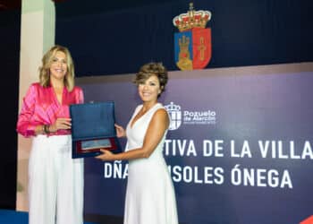 Sonsoles Ónega recoge el título de Hija Adoptiva de Pozuelo de Alarcón