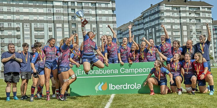Las Rhinas se han vuelto a alzar con la Supercopa