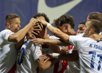 Los de Jesús Arribas remontan el primer partido de la temporada
