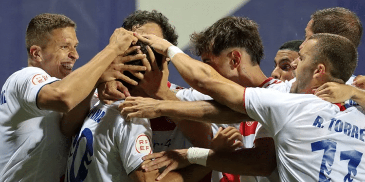 Los de Jesús Arribas remontan el primer partido de la temporada