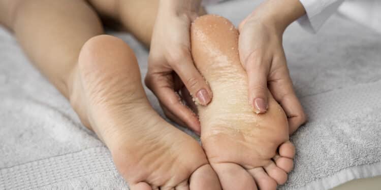 Últimos días para que los mayores majariegos puedan solicitar las ayudas municipales para sus tratamientos podológicos