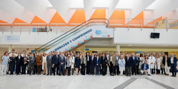 El Hospital Puerta de Hierro cumple 60 años atendiendo 200.000 urgencias anuales y 100 operaciones diarias de la sanidad madrileña