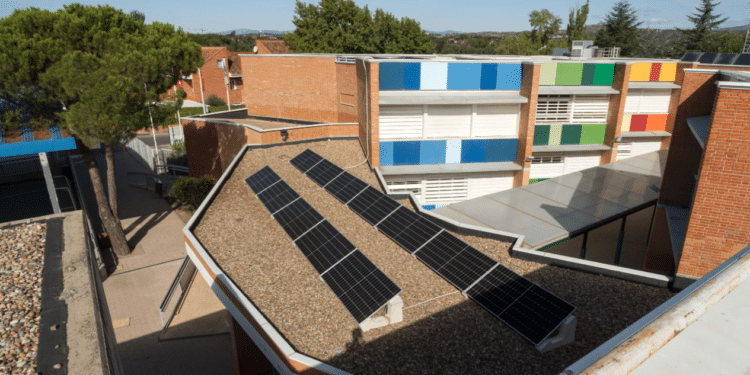 Las Rozas instalará paneles solares en el Ayuntamiento, los centros de mayores, bibliotecas y escuelas infantiles