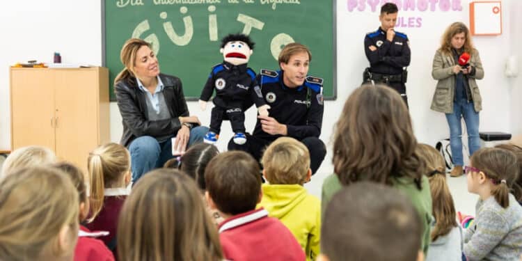 El “agente” Güito se incorpora a la Unidad del Menor de la Policía Municipal para promover la educación en valores