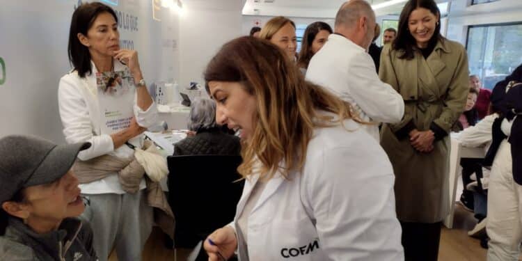 “Aquí hay un farmacéutico… en marcha” llega a Majadahonda para promocionar hábitos de vida saludable