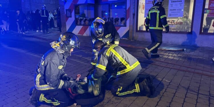 Un incendio en Majadahonda deja once personas atendidas por el SUMMA112 | Vídeo