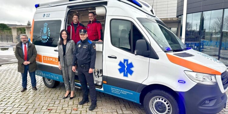 Majadahonda recibe la nueva ambulancia de Protección Civil para mejorar la atención de urgencia en la ciudad