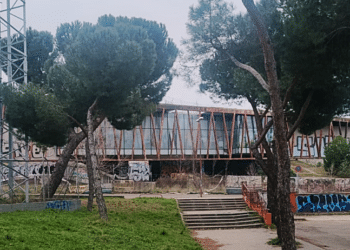 London School of Economics: un proyecto fallido, ocho personas sin hogar y vecinos descontentos