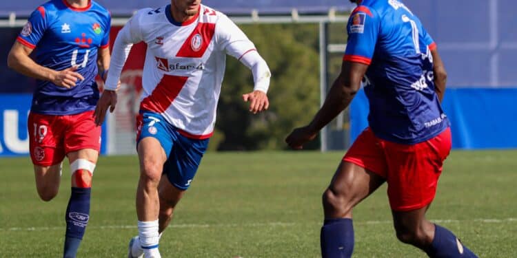 El Rayo Majadahonda tropieza en casa frente al Móstoles