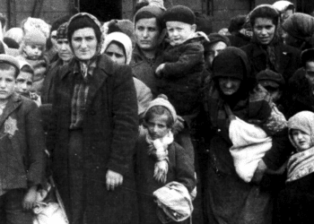 Majadahonda rinde homenaje a las víctimas del nazismo con un acto institucional de recuerdo del Holocausto