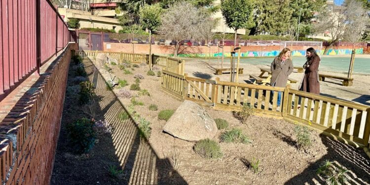 Los colegios San Pío X y Antonio Machado de Majadahonda estrenan patios renovados
