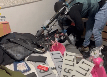 La Guardia Civil desarticula un grupo criminal especializado en el robo de vehículos de alta gama | Vídeo