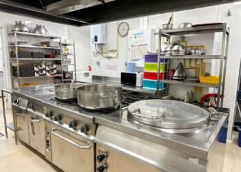 Majadahonda invierte más de 53.000 € en la nueva cocina del colegio Rosalía de Castro