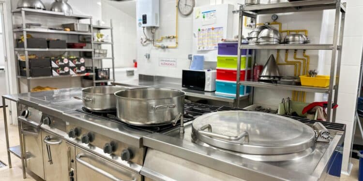Majadahonda invierte más de 53.000 € en la nueva cocina del colegio Rosalía de Castro