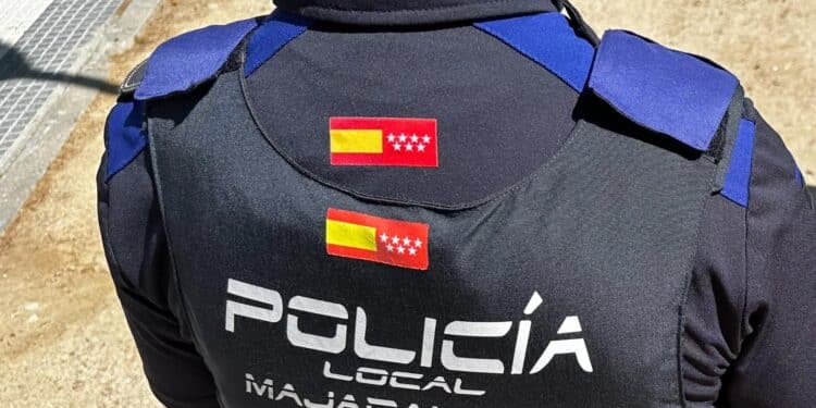 La Policía Local de Majadahonda detiene a un reincidente tras robar en el interior de varios vehículos