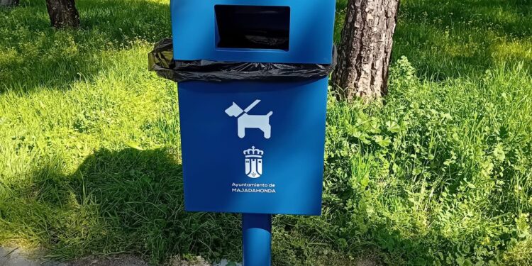 Majadahonda estrena nuevos ‘sanecanes’ para mejorar la limpieza y estética de la ciudad
