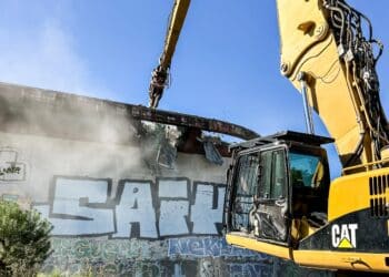 Comienza la demolición de urgencia del antiguo edificio de la London School of Economics