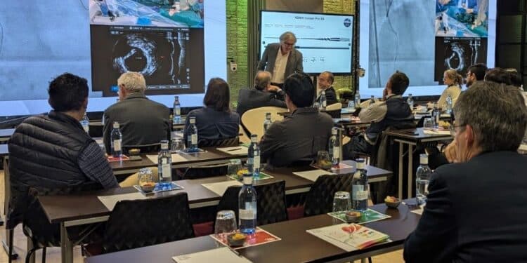 El hospital Puerta de Hierro realiza en directo intervenciones coronarias complejas consolidándose como referente en cardiología intervencionista avanzada