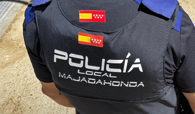 Detenido un varón por robos dentro de vehículos en Majadahonda