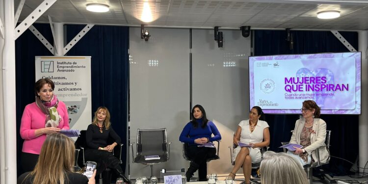Mujeres del mundo se dan cita en un Martes del Emprendimiento con motivo del Día Internacional de la Mujer